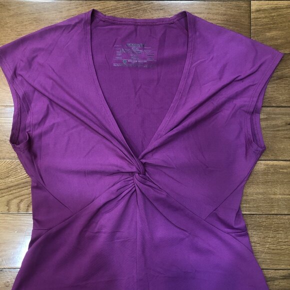 Patagonia Short Sleeve Fit & Flare Magenta V-Neck Dress Size S - Picture 4 of 9